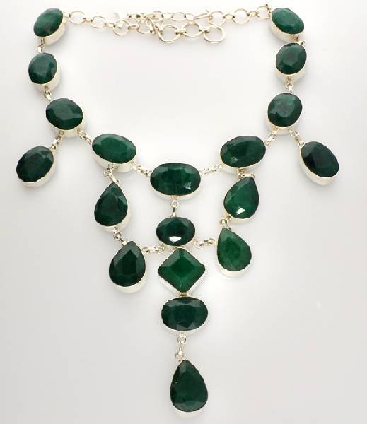 APP: 15k 232CT Mixed Beryl Emerald Necklace: 232.79CT Mixed Cut Beryl Emerald Necklace. Great Investment Opportunity - Appraisal Value: $15.6K