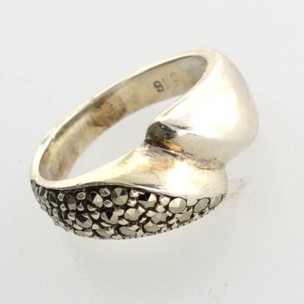 Marcasite & Sterling Silver Ring: Marcasite and Sterling Silver Ring