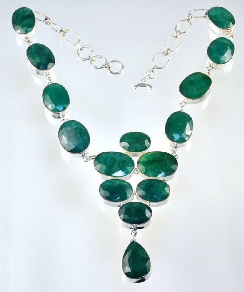 APP: 20k 214CT Mixed Beryl Emerald Necklace: 214.39CT Mixed Cut Beryl Emerald Necklace - Great Investment Opportunity - Appraisal Value: $20.6K