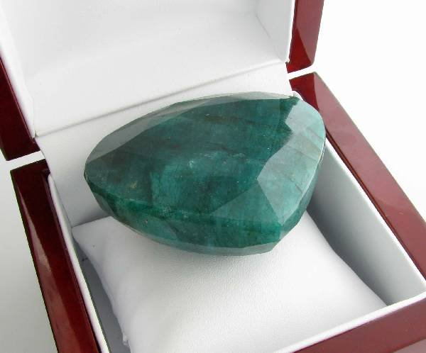 APP: 20.7k 797.10CT Pear Cut Green Beryl Gemstone: 797.10CT Pear Cut Green Beryl Gemstone - Appraisal Value: $20.7K