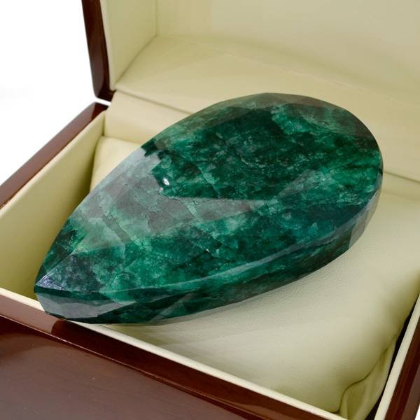 APP: 31.9k 1,227.00CT Pear Cut Green Beryl Gemstone: 1,227.00CT Pear Cut Green Beryl Gemstone - Appraisal Value: $31.9K