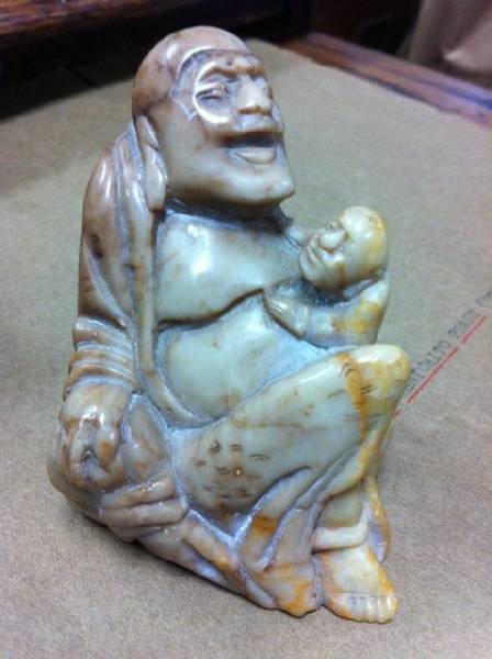 Asian Jade Sitting Buddha Statue: Asian Jade Sitting Buddha Statue ==