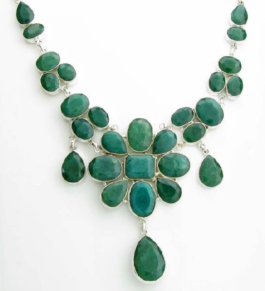 APP: 20k 302CT Mixed Cut Grn Beryl & Silver Necklace: 302.20CT Mixed Cut Green Beryl and Sterling Silver Necklace - Appraisal Value: $20.6K