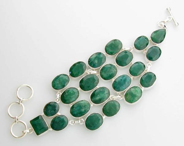 APP: 9k 108.08CT Mixed Cut Green Beryl Bracelet: 108.08CT Mixed Cut Green Beryl Bracelet - Appraisal Value: $9.0K