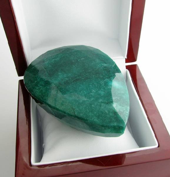 APP: 39.7k 1,528.05CT Pear Cut Green Beryl Gemstone: 1,528.05CT Pear Cut Green Beryl Gemstone - Appraisal Value: $39.7K