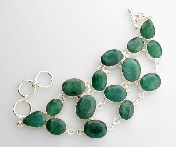 APP: 9.3k 111.07CT Mixed Cut Green Beryl Bracelet: 111.07CT Mixed Cut Green Beryl Bracelet - Appraisal Value: $9.3K