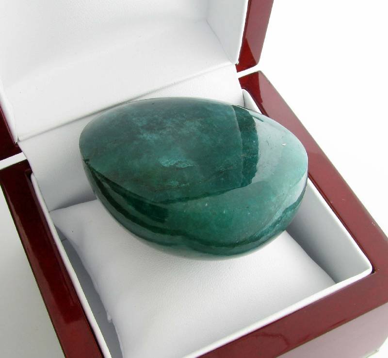 APP: 19.4k 1130.55CT Oval Cabochon Green Beryl Gemstone: 1130.55CT Oval Cabochon Green Beryl Gemstone - Appraisal Value: $19.3K