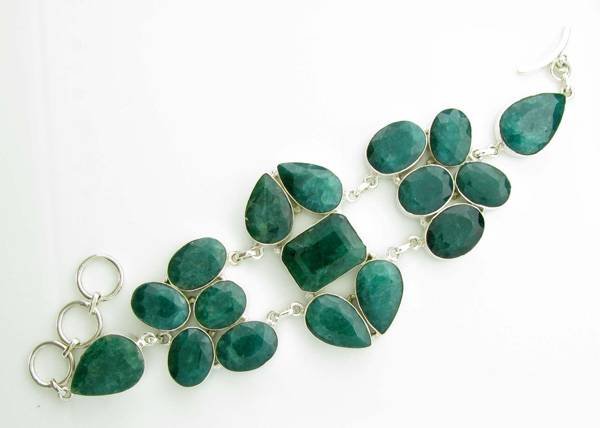 APP: 8k 122CT Mixed Cut Grn Beryl & Silver Bracelet: 122.13CT Mixed Cut Green Beryl and Sterling Silver Bracelet - Appraisal Value: $8.7K