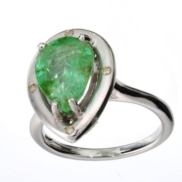 APP: 4k 2CT Emerald & Diamond Sterl Silver Ring: 2.60CT Emerald and Diamond Platinum Over Sterling Silver Ring - Appraisal Value: $4.3K