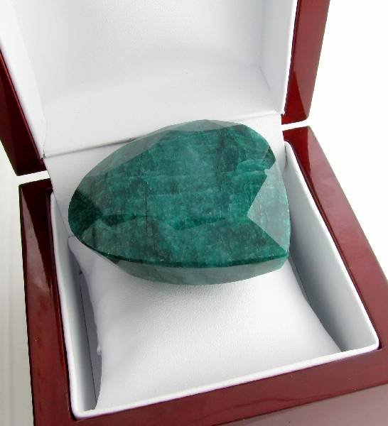 APP: 19.9k 764.60CT Pear Cut Green Beryl Gemstone: 764.60CT Pear Cut Green Beryl Gemstone - Appraisal Value: $19.8K