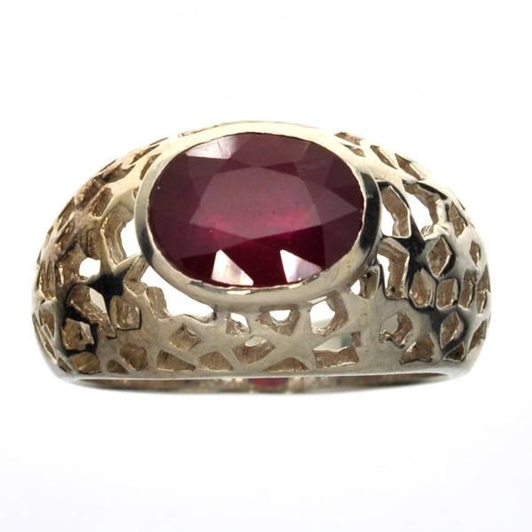 APP: 4.7k 3.38CT Oval Cut Ruby & Sterling Silver Ring: 3.38CT Oval Cut Ruby and Sterling Silver Ring - Appraisal Value: $4.7K