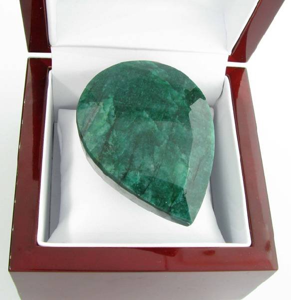 APP: 19.8k 762.55CT Pear Cut Green Beryl Gemstone: 762.55CT Pear Cut Green Beryl Gemstone - Appraisal Value: $19.8K