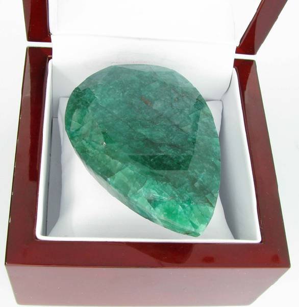 APP: 19.6k 753.85CT Pear Cut Green Beryl Gemstone: 753.85CT Pear Cut Green Beryl Gemstone - Appraisal Value: $19.6K