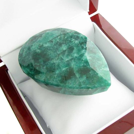 APP: 18.1k 724.15CT Pear Cut Green Beryl Gemstone: 724.15CT Pear Cut Green Beryl Gemstone - Appraisal Value: $18.1K