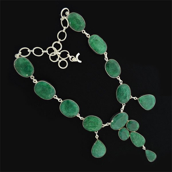 APP: 20k 292CT Mixed Cut Grn Beryl & Silver Necklace: 292.63CT Mixed Cut Green Beryl and Sterling Silver Neckla