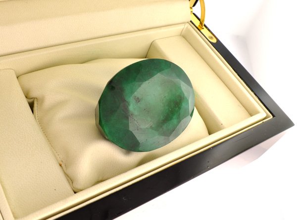 APP: 40.9k 757.80CT Emerald Gemstone