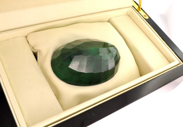 APP: 40.9k 757.80CT Emerald Gemstone - 2