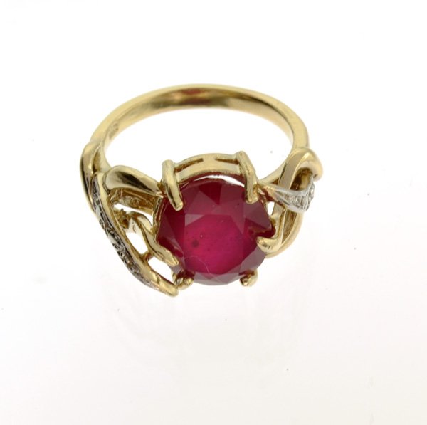 APP: 9k 14 kt. Yellow & White Gold, 5.64CT Ruby Ring: 14 kt. Yellow and White Gold, 5.64CT Ruby Ring Retail Replacement Valu