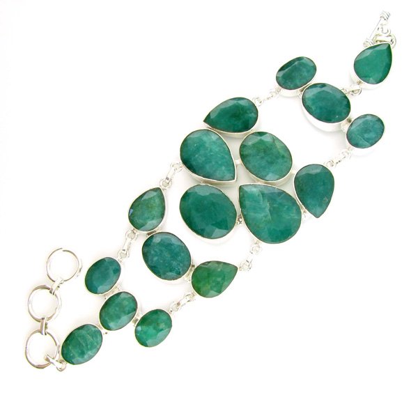 APP: 15k 192CT Mixed Cut Grn Beryl & Silver Bracelet: 192.74CT Mixed Cut Green Beryl and Sterling Silver Bracel