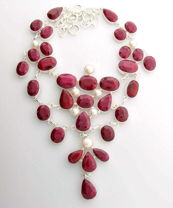 APP: 27k 271.25CT Ruby & Pearl Sterling Silver Necklace: 271.25CT Ruby and Pearl Sterling Silver Necklace Retail Replace