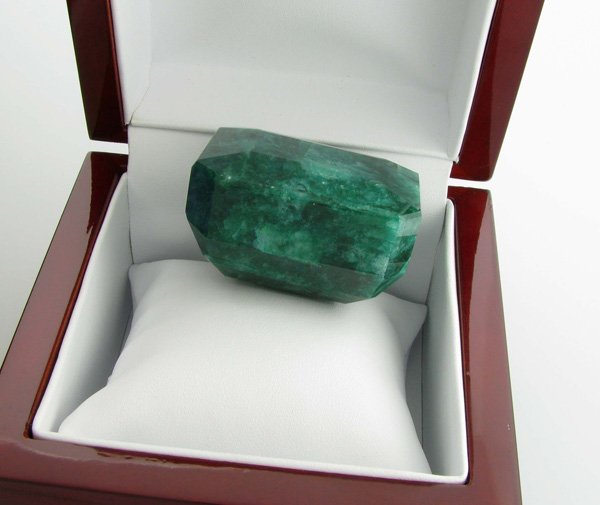 APP: 14.6k 562.05CT Emerald Cut Green Beryl Gemstone