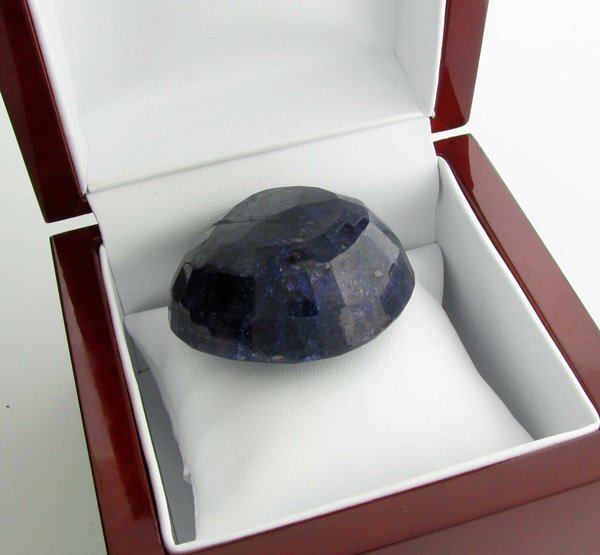 APP: 22.6k 645.75CT Cushion Cut Blue Sapphire Gemstone - 2