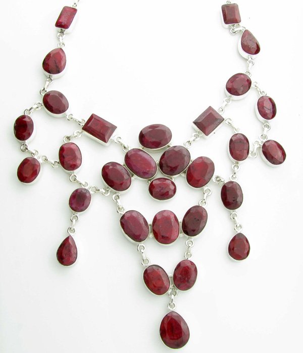 APP: 17k 260CT Mixed Cut Ruby & Sterl Silver Necklace: 260.72CT Mixed Cut Ruby and Sterling Silver Necklace Retail
