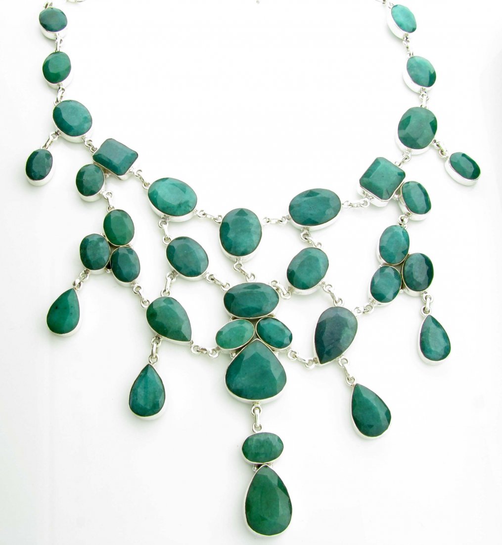 APP: 19k 281CT Mixed Cut Grn Beryl & Silver Necklace: 281.84CT Mixed Cut Green Beryl and Sterling Silver Neckla