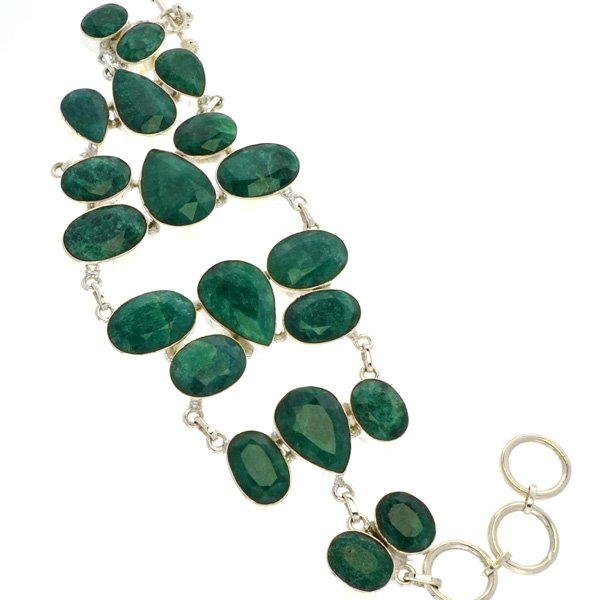 APP: 11k 141CT Mixed Cut Grn Beryl & Silver Bracelet: 141.88CT Mixed Cut Green Beryl and Sterling Silver Bracel