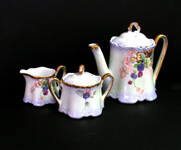 Mulberry Tea Set: Mulberry Tea Set Item Profile: GOV FILE # T-05399Asset Type: Collecta
