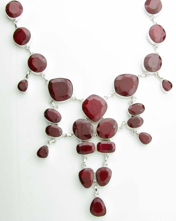 APP: 23k 328CT Mixed Cut Ruby & Sterl Silver Necklace: 328.91CT Mixed Cut Ruby and Sterling Silver Necklace Retail