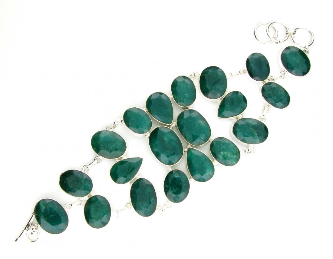 APP: 12k 157CT Mixed Cut Grn Beryl & Silver Bracelet: 157.76CT Mixed Cut Green Beryl and Sterling Silver Bracel