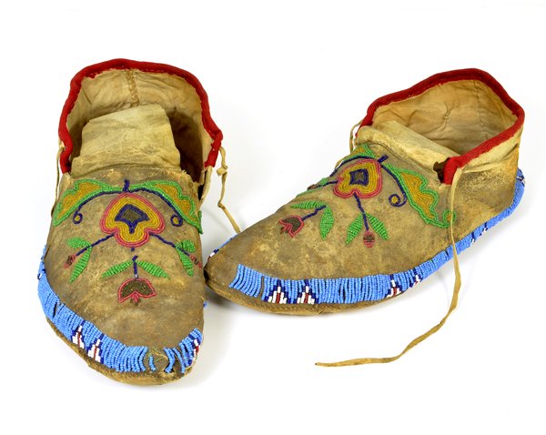 Santee Souix 1890's Mocs: Santee Souix 1890's Mocs Item Profile: GOV FILE # T-05877 Asse