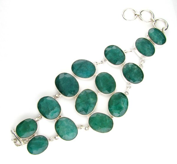 APP: 14k 171CT Oval Cut Grn Beryl & Silver Bracelet: 171.03CT Oval Cut Green Beryl and Sterling Silver Bracelet