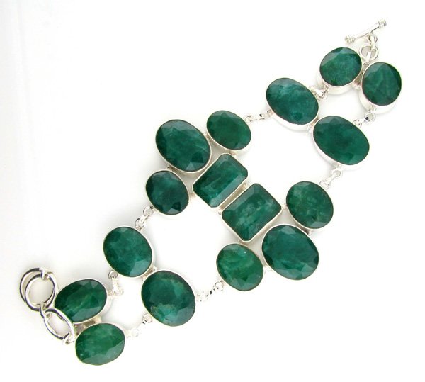 APP: 15k 183CT Mixed Cut Grn Beryl & Silver Bracelet: 183.23CT Mixed Cut Green Beryl and Sterling Silver Bracel