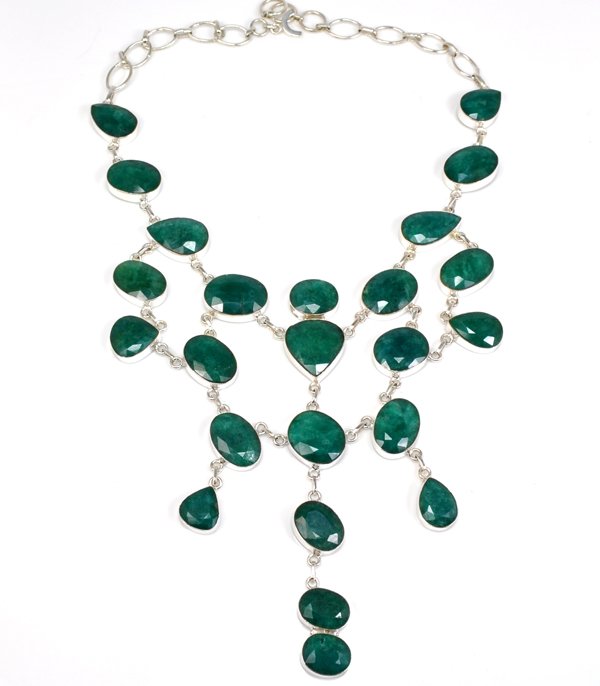 APP: 15k 216CT Mixed Cut Grn Beryl & Silver Necklace: 216.92CT Mixed Cut Green Beryl and Sterling Silver Neckla