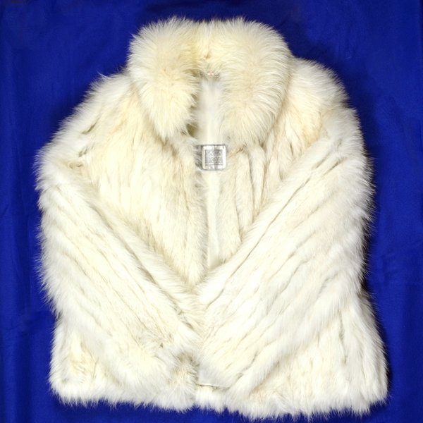 *Vintage Saga Silver Fox Medium Jacket Exc Condition: *Vintage Saga Silver Fox Medium Jacket Exe
