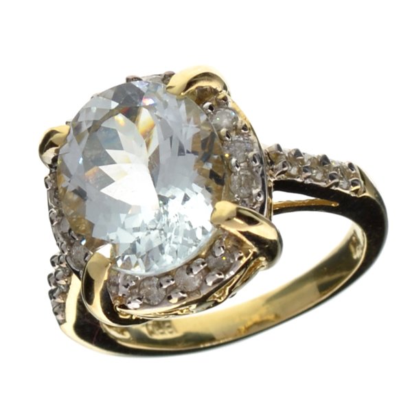 APP: 8k 14kt Wt/Yl Gold, 4CT Aquamarine & Diamond Ring: 14 kt. White/Yellow Gold, 4.43CT Aquamarine And Diamond Ring<