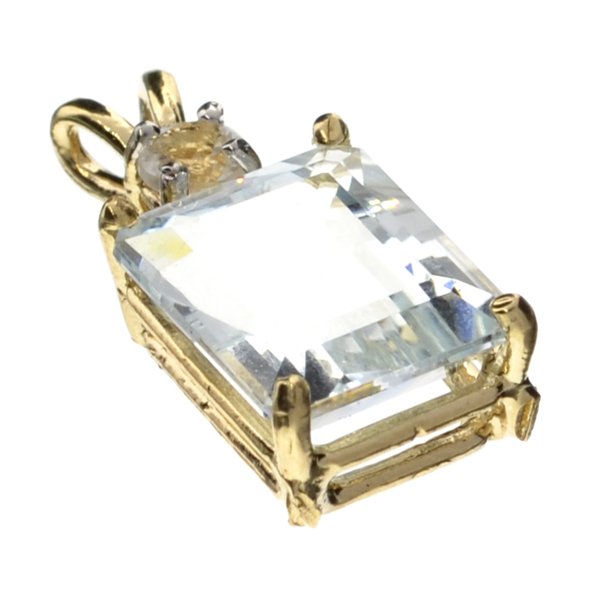 APP: 9k 14kt Wt/Yl Gold, 6CT Aquamarine & Topaz Pendant: 14 kt. White/Yellow Gold, 6.07CT Aquamarine And Topaz Pen