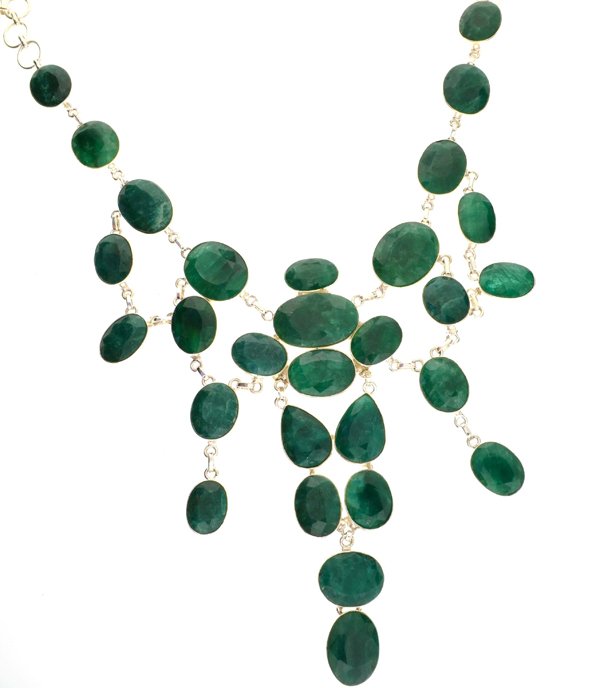 APP: 25k 366CT Oval Cut Grn Beryl & Silver Necklace: 366.68CT Oval Cut Green Beryl and Sterling Silver Necklace