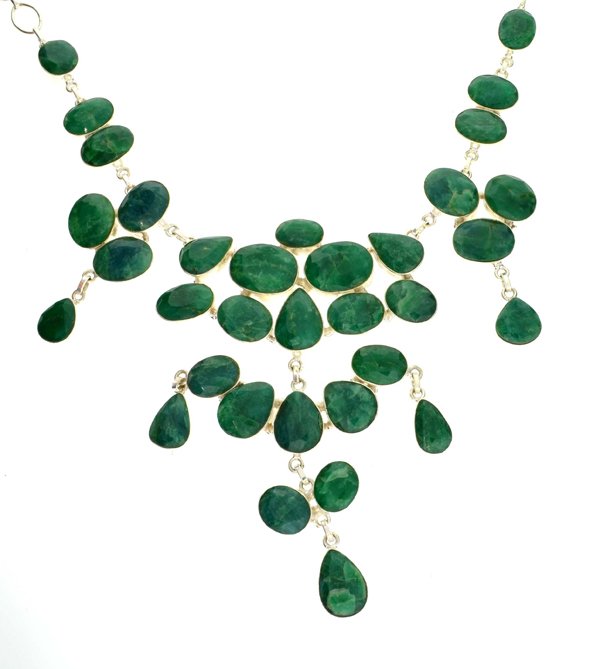 APP: 15k 217CT Mixed Cut Grn Beryl & Silver Necklace: 217.14CT Mixed Cut Green Beryl and Sterling Silver Neckla