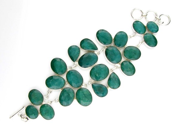APP: 14k 190CT Mixed Cut Grn Beryl & Silver Bracelet: 190.63CT Mixed Cut Green Beryl and Sterling Silver Bracel