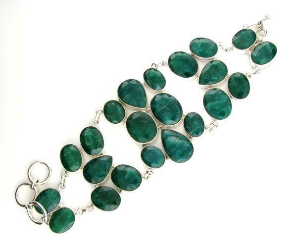 APP: 12k 149CT Mixed Cut Grn Beryl & Silver Bracelet: 149.34CT Mixed Cut Green Beryl and Sterling Silver Bracel