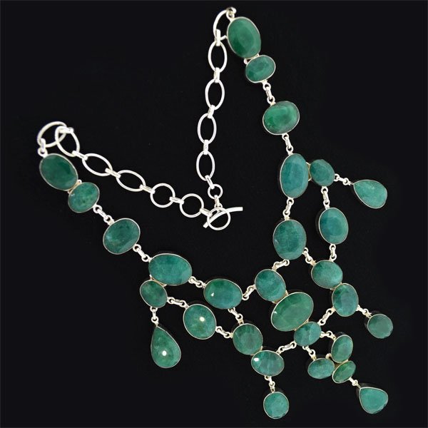 APP: 21k 303CT Mixed Cut Grn Beryl & Silver Necklace: 303.66CT Mixed Cut Green Beryl and Sterling Silver Neckla