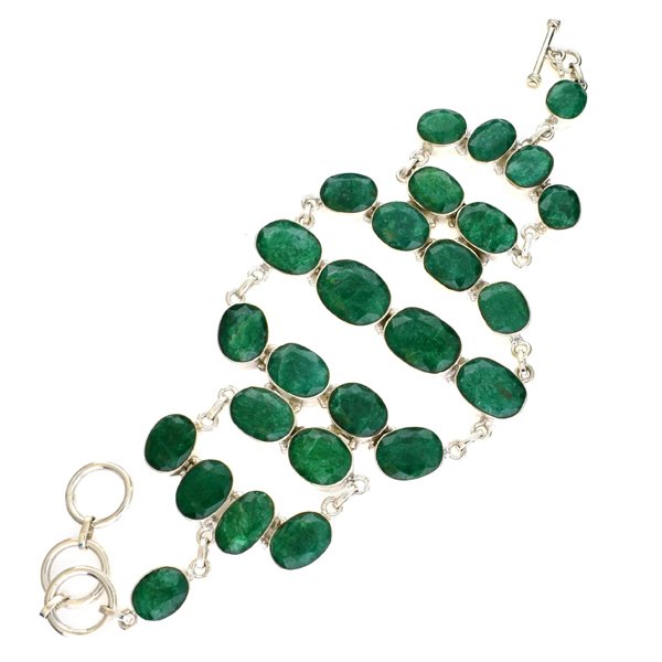 APP: 5k 114CT Oval Cut Grn Beryl & Silver Bracelet: 114.85CT Oval Cut Green Beryl and Sterling Silver Bracelet<