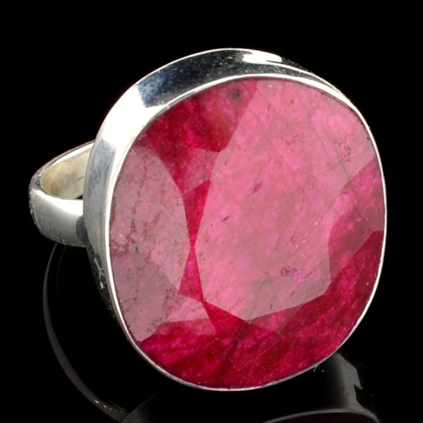 APP: 2.9k 18.56CT Oval Cut Ruby & Sterling Silver Ring: 18.56CT Oval Cut Ruby and Sterling Silver Ring Retail Replacement Valu
