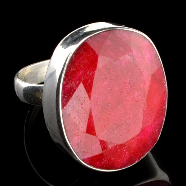 APP: 2.6k 12.33CT Oval Cut Ruby & Sterling Silver Ring: 12.33CT Oval Cut Ruby and Sterling Silver Ring Retail Replacement Valu