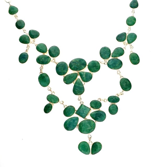 APP: 17k 252CT Mixed Cut Grn Beryl & Silver Necklace: 252.09CT Mixed Cut Green Beryl and Sterling Silver Neckla