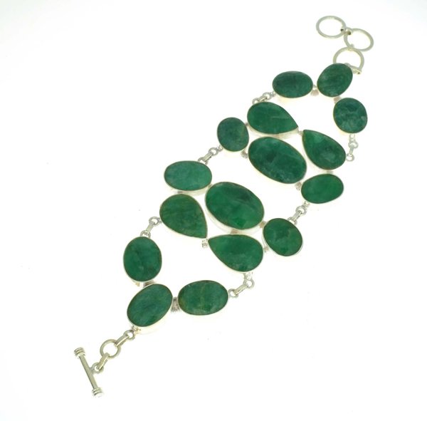APP: 14.1k 175.35CT Mixed Cut Green Beryl Bracelet: 175.35CT Mixed Cut Green Beryl Bracelet Retail Replacement Value: