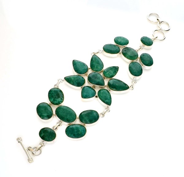 APP: 10k 129CT Mixed Cut Grn Beryl & Silver Bracelet: 129.56CT Mixed Cut Green Beryl and Sterling Silver Bracel